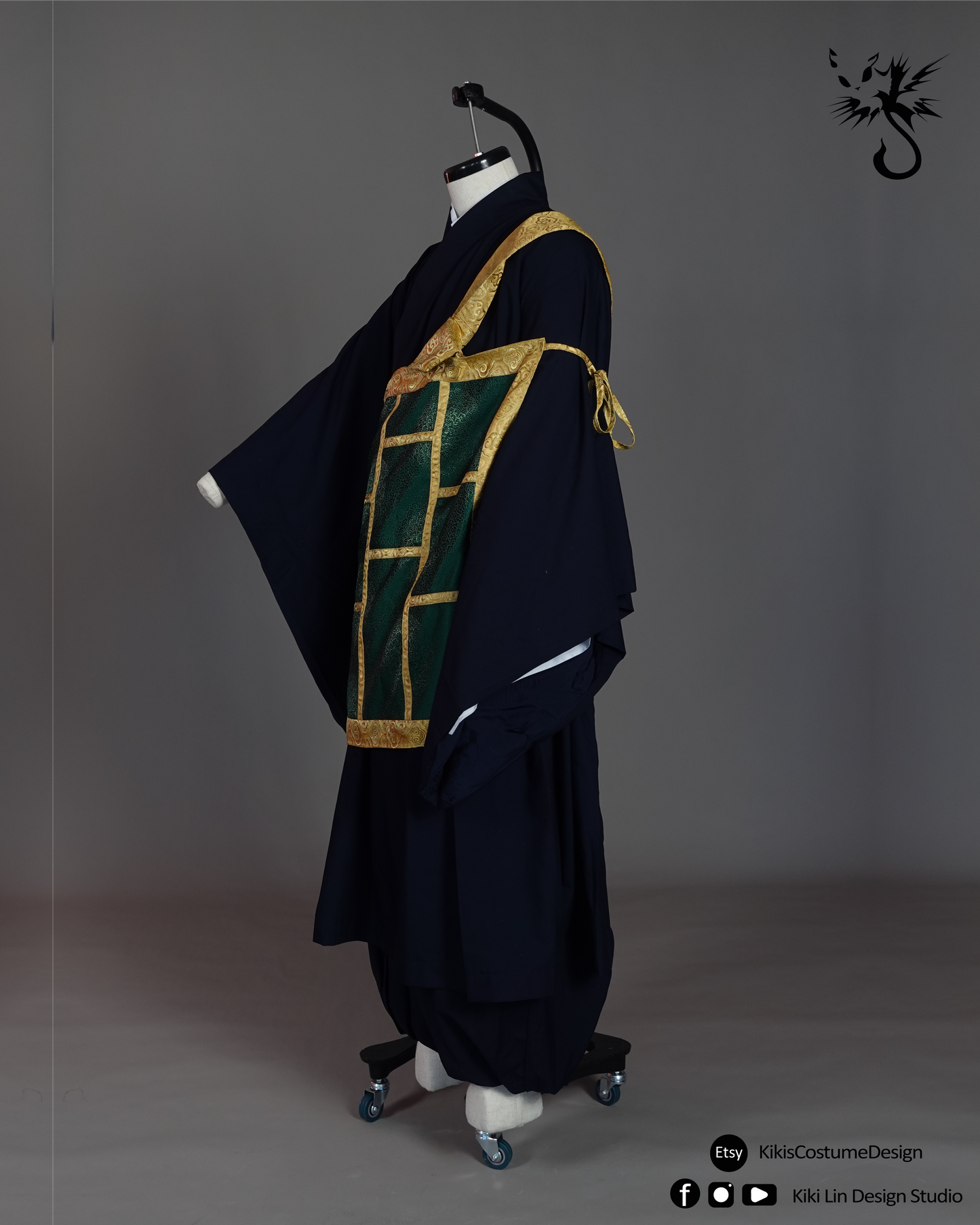 Cult Leader Monk Ensemble Cosplay Pattern Set | 教主僧侶全套服裝版型套組 (size XS-2XL)