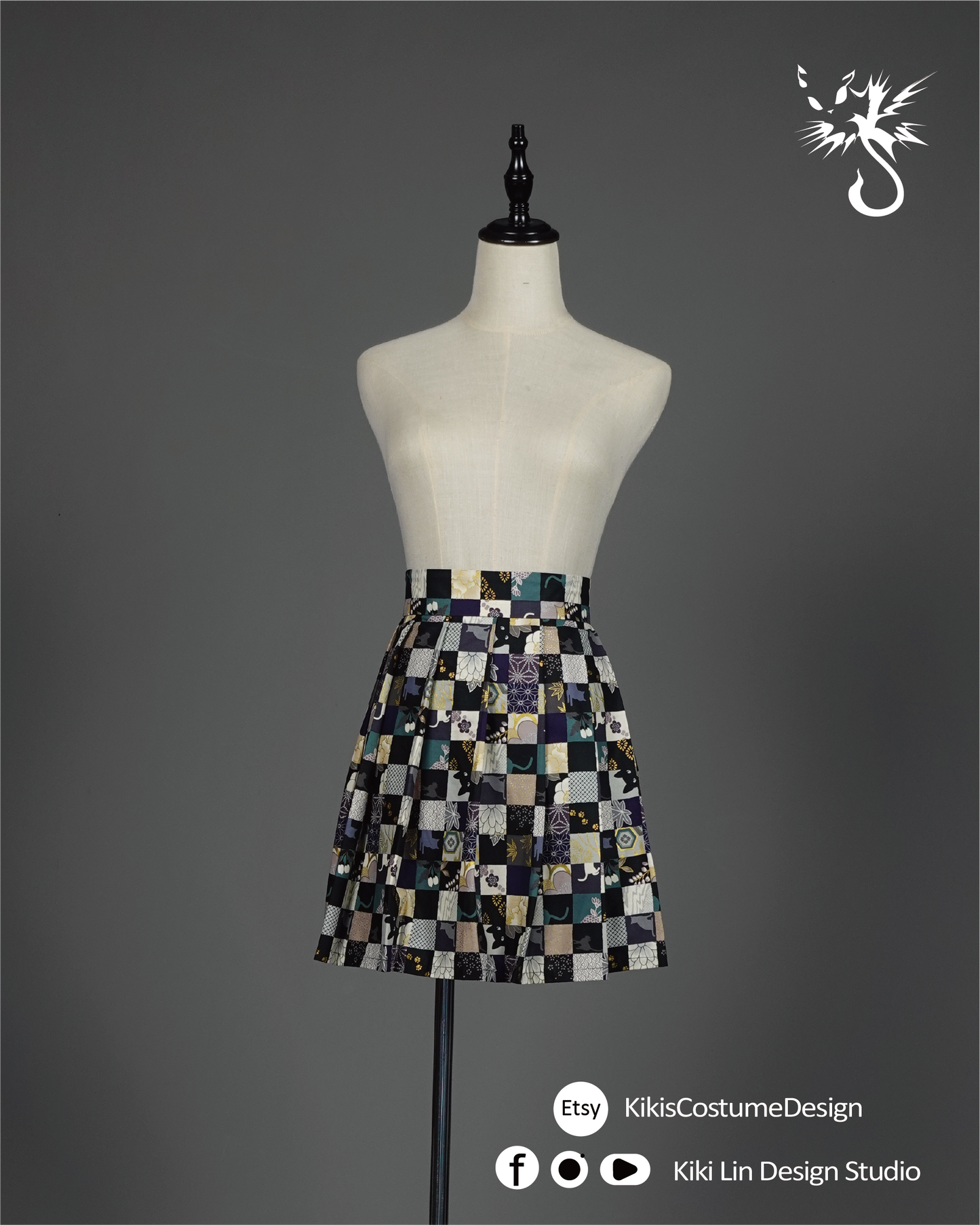 Pleated Skirtwith Black Cat Prints