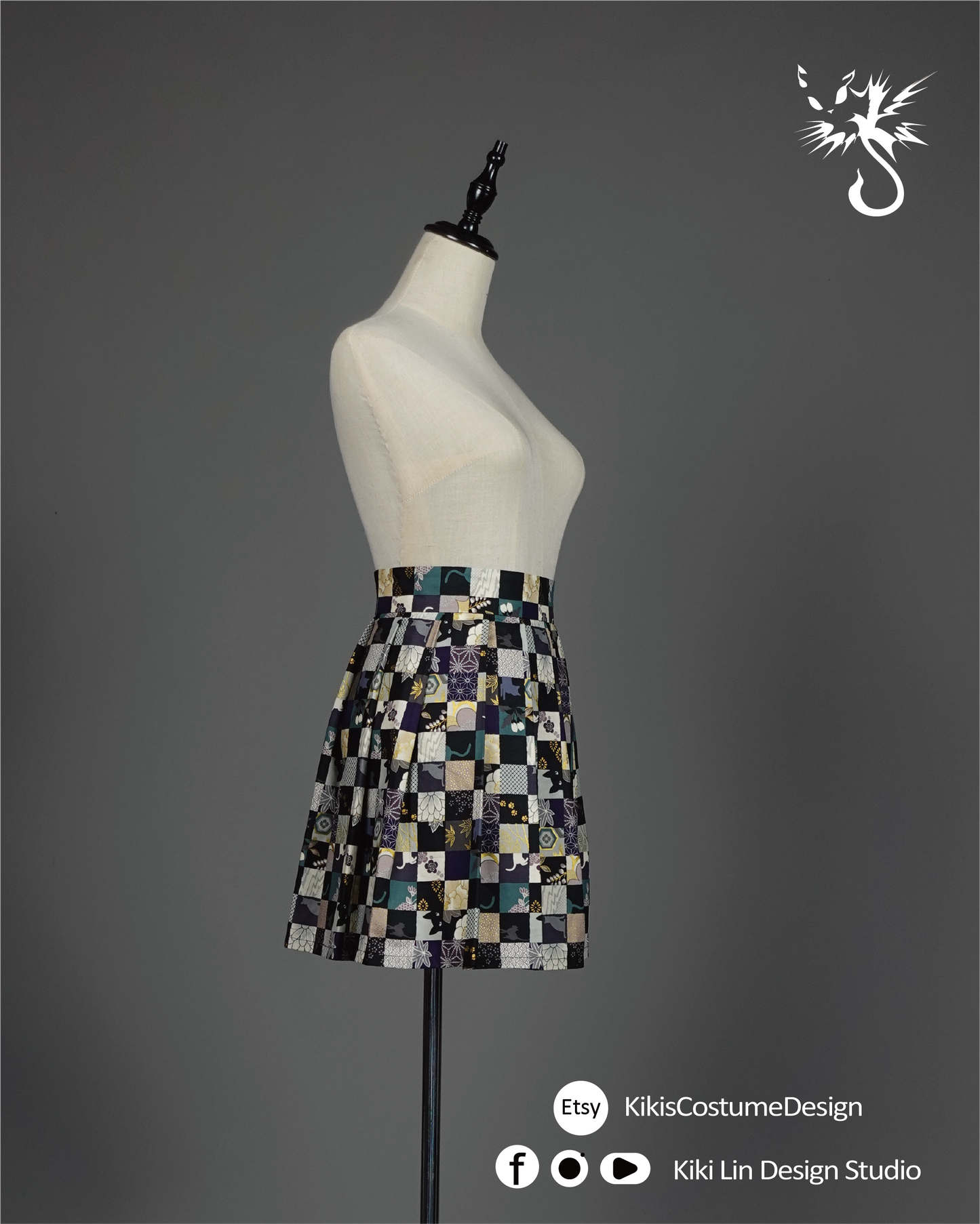 Pleated Skirtwith Black Cat Prints