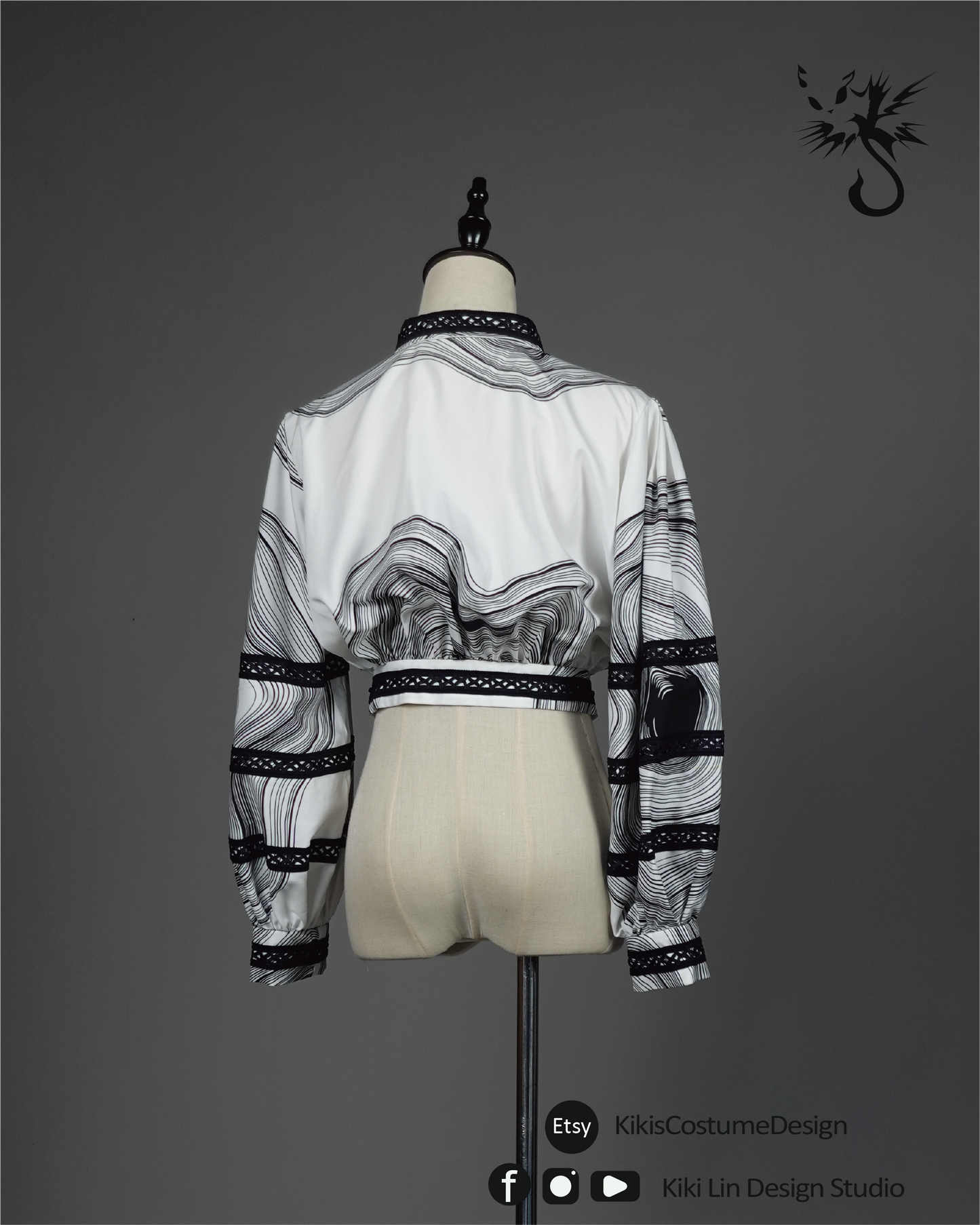 Graphic Print Lace-Trim Crop Top