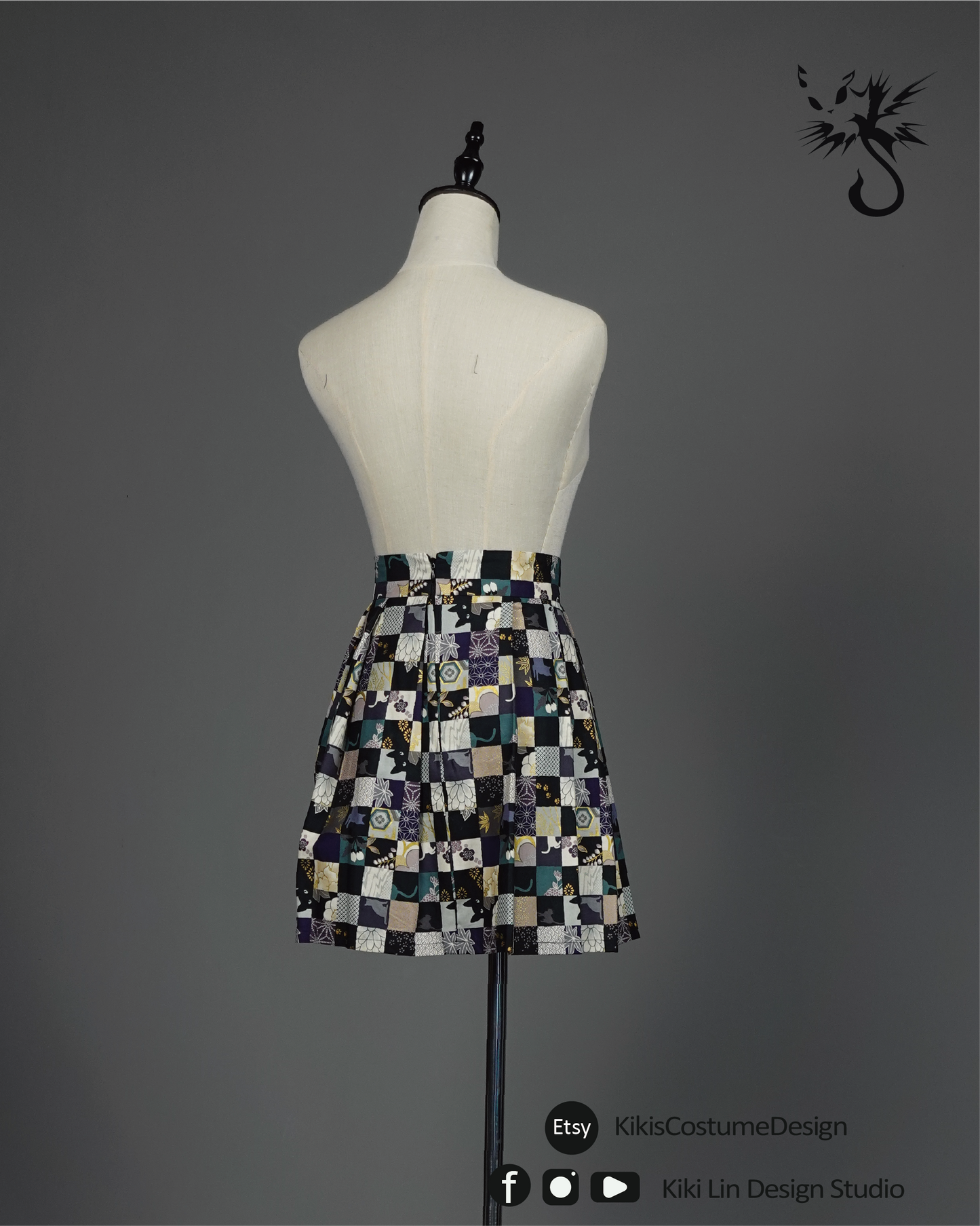 Pleated Skirtwith Black Cat Prints