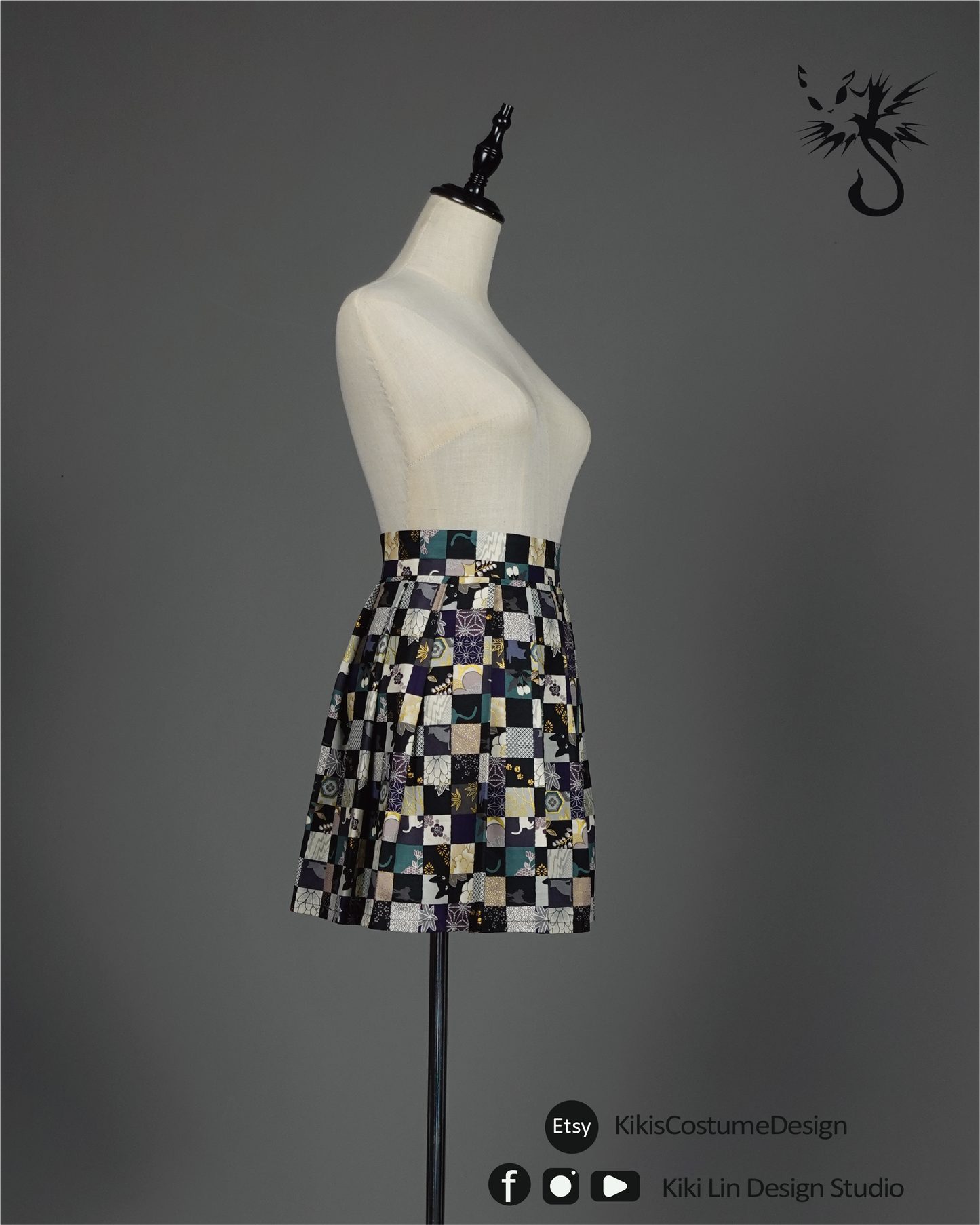 Pleated Skirtwith Black Cat Prints